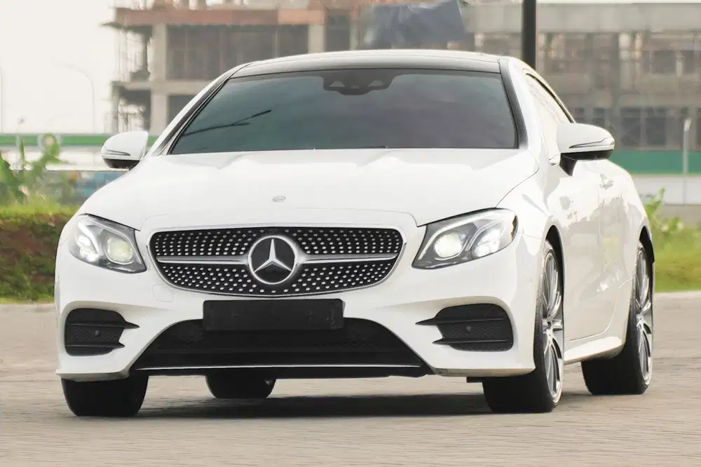 Mercedes Benz E300 Coupe AMG 2017 (C238)