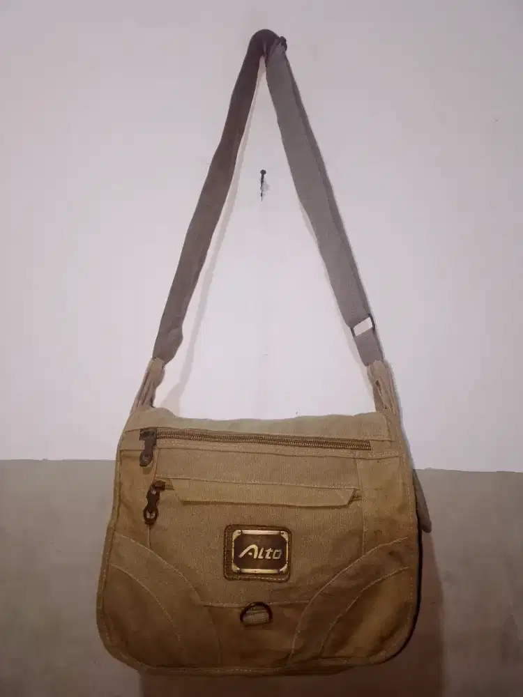 Tas Selempang Kanvas Alto Original Cokelat Khaki