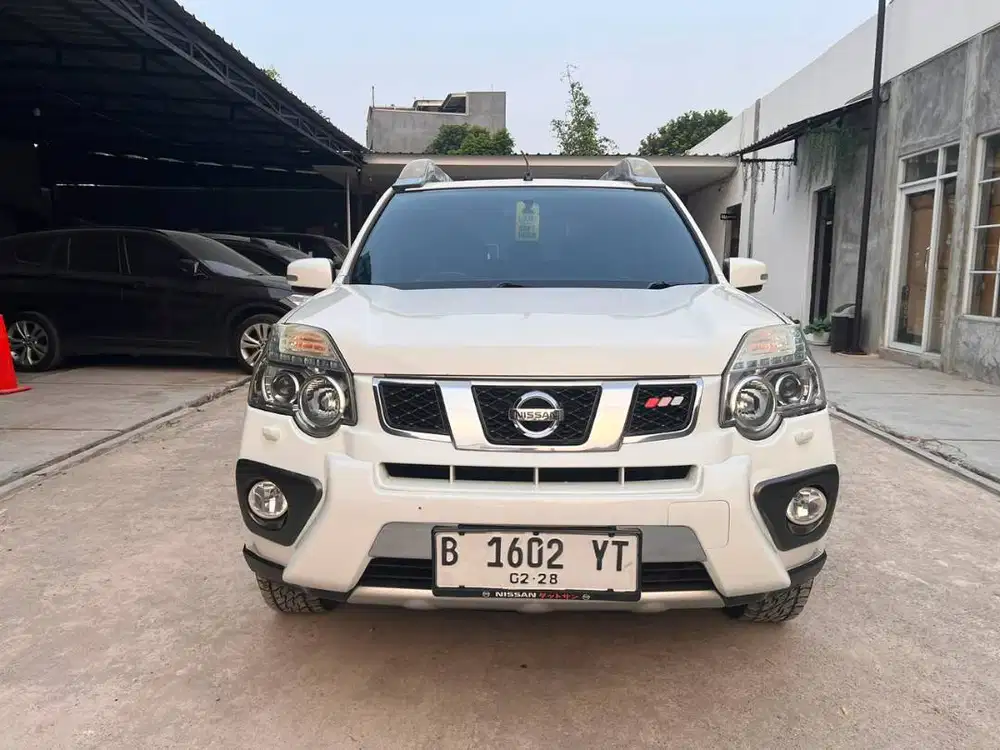 Toyota Voxy 2018 2.0 AT – MPV Mewah, Full Service Toyota, Siap Pakai!