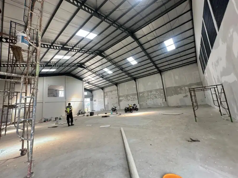 Dijual Gudang Cikande, 4 Unit, LT 4.584 M², LB 3.200 M², Harga : Rp 45 M Nego