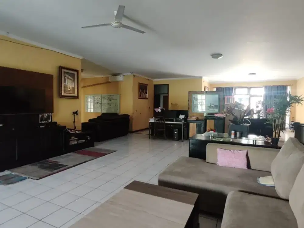 DISEWAKAN RUMAH 1 LANTAI BISA UNTUK KANTOR DAERAH CIPETE JAKSEL