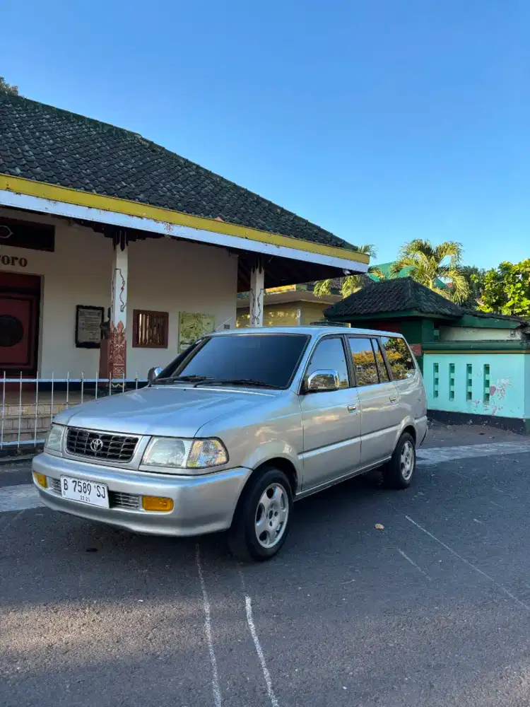 Kijang LGX 2000 a/t