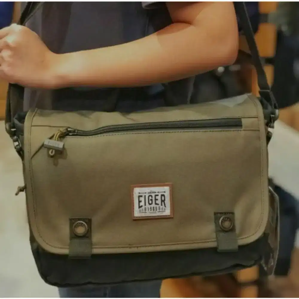 Tas Slempang Eiger