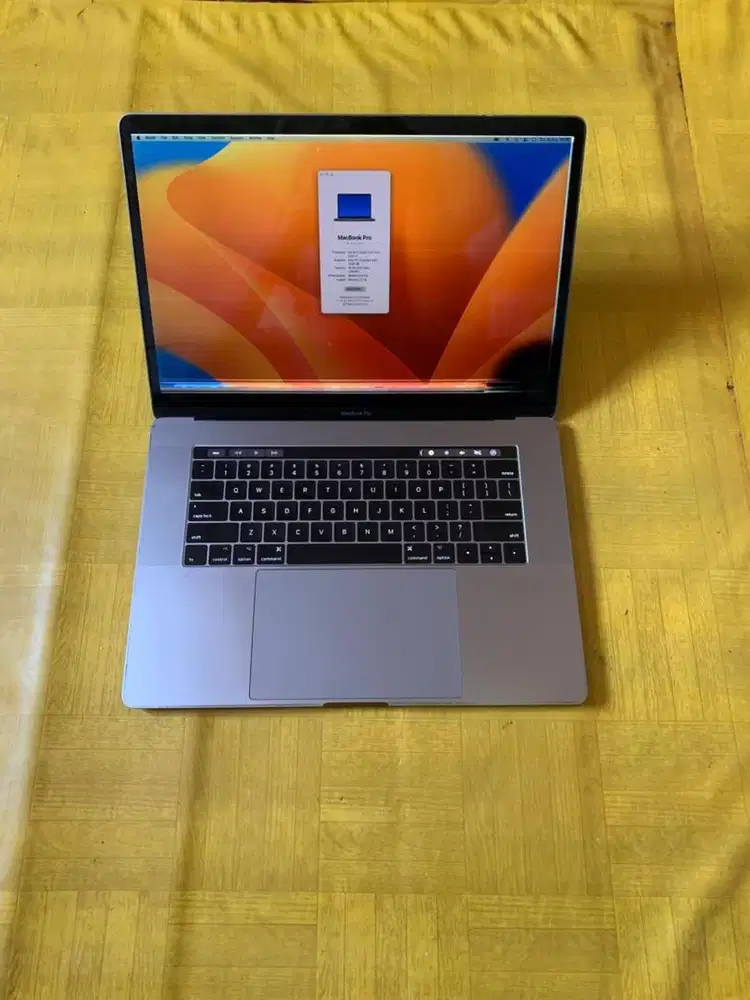 Macbook Pro 2017 15' 16/512