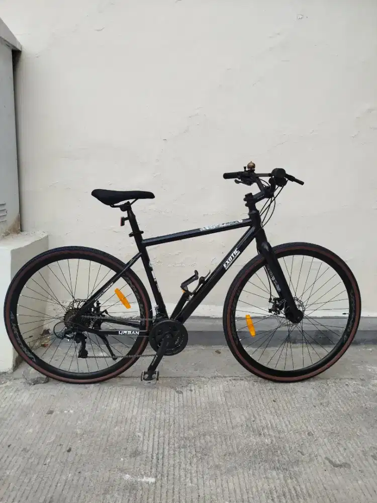 Sepeda hybrid kalcer 700