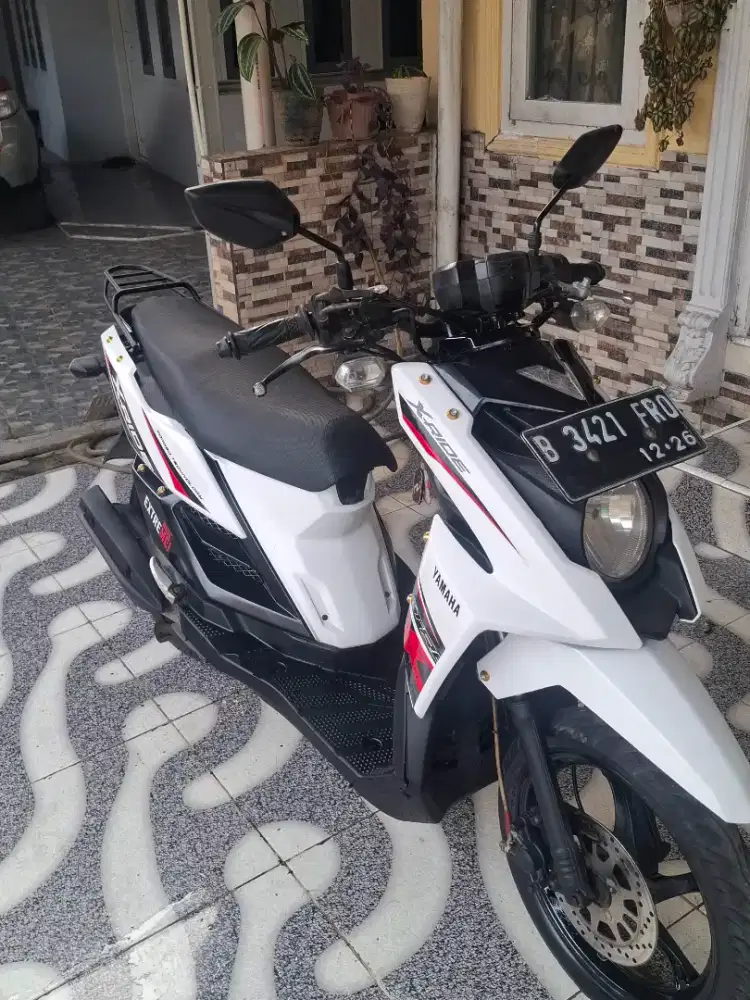 Yamaha X Ride Putih