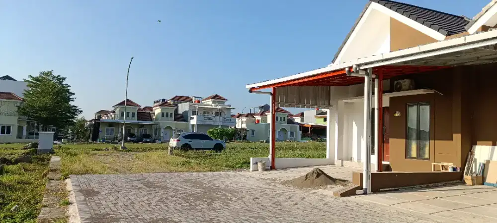 Disewakan rumah baru per tahun