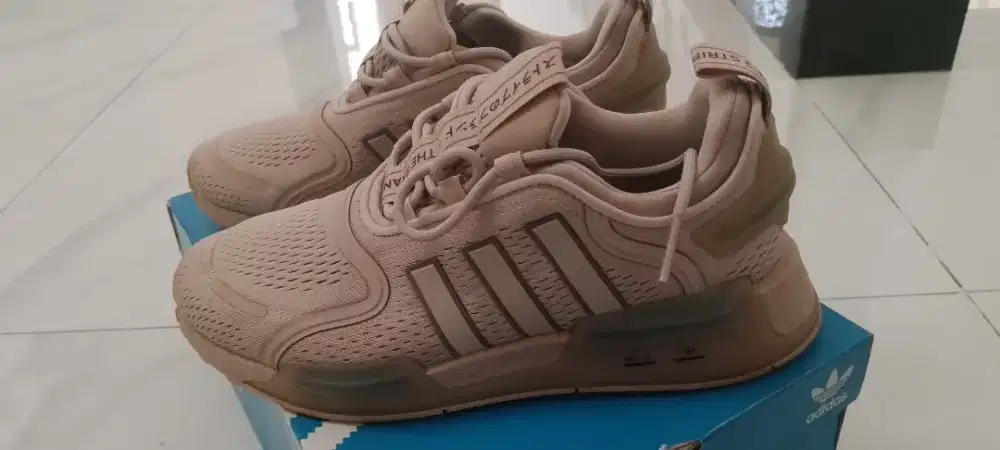 Sepatu adidas original