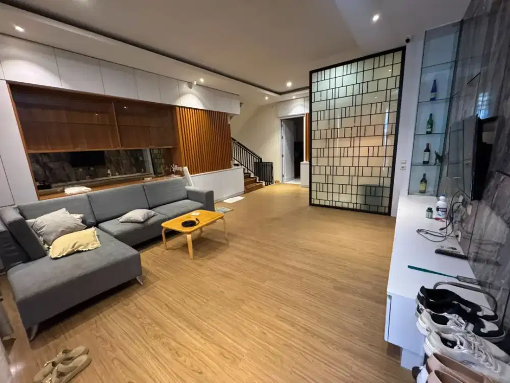 DIJUAL CEPAT RUMAH PIK 1 CLUSTER LAYAR PERMAI UK 8X15 (3.5 LANTAI) FULL RENOVASI FULL FURNISHED SHM MURAH