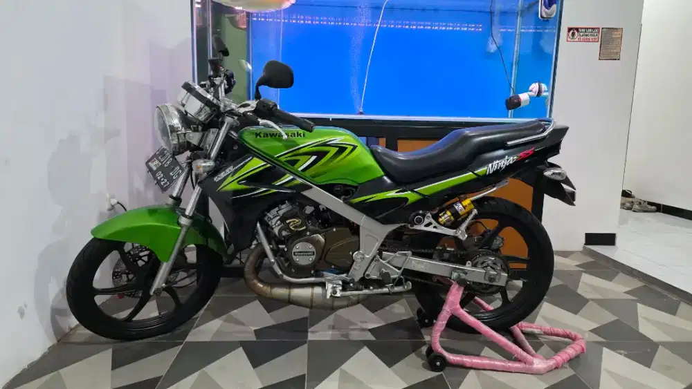 Ninja SS 2012 warna hijau hitam