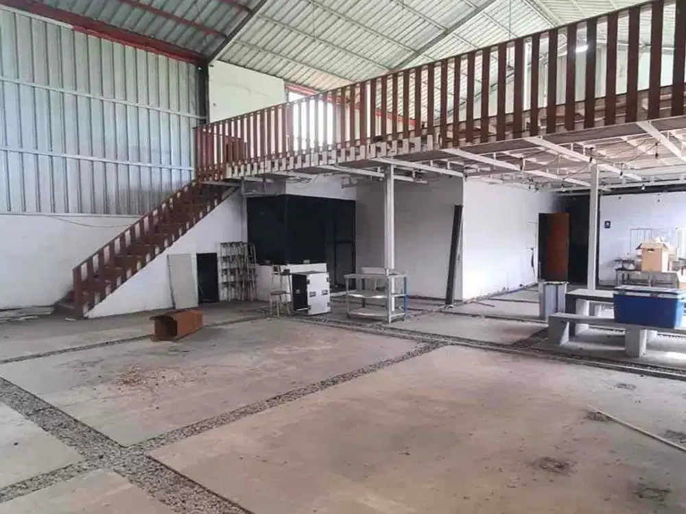 dijual Gudang + tanah strategis di jalan raya Soreang bandung