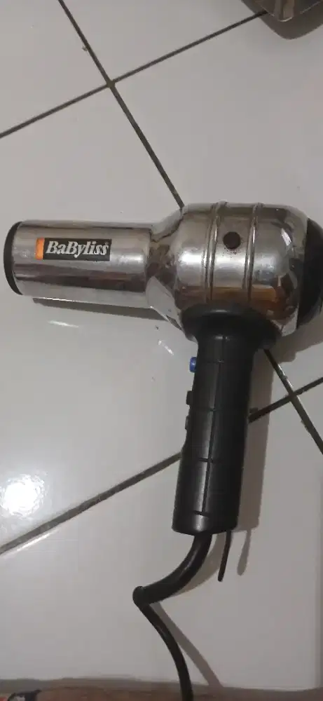 Hair dryer hot and cool