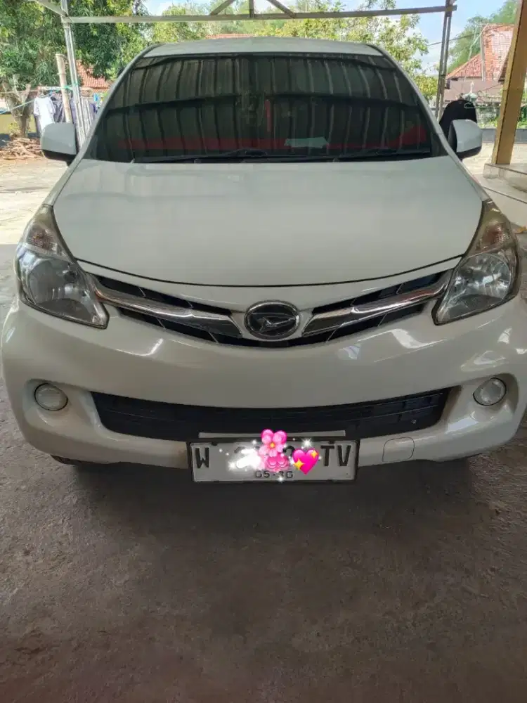 Xenia 2015 X Putih