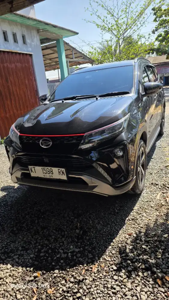 Terios R custom unit istimewa posisi dilandasan