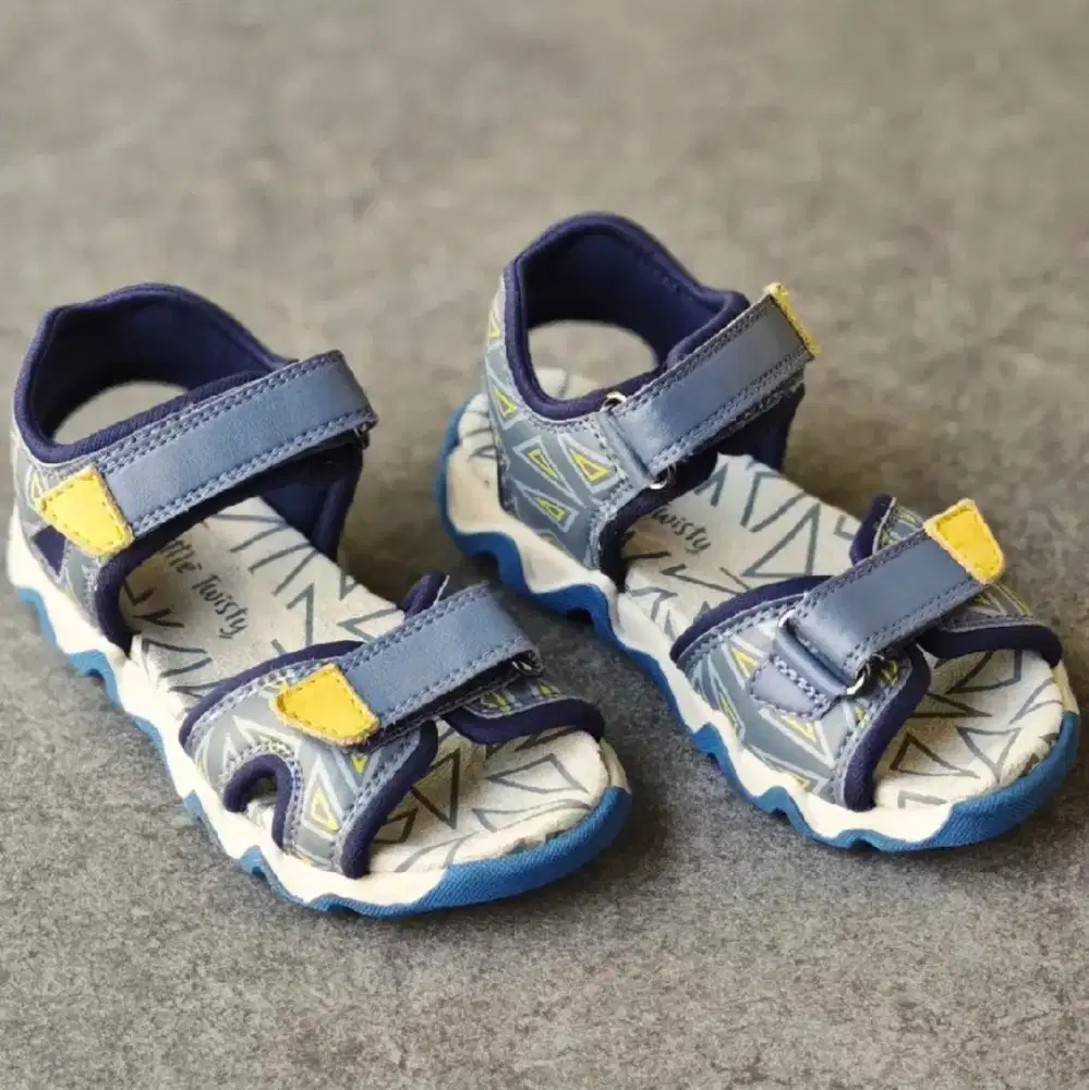 Sepatu Sandal anak outdoor casual Little Twisty