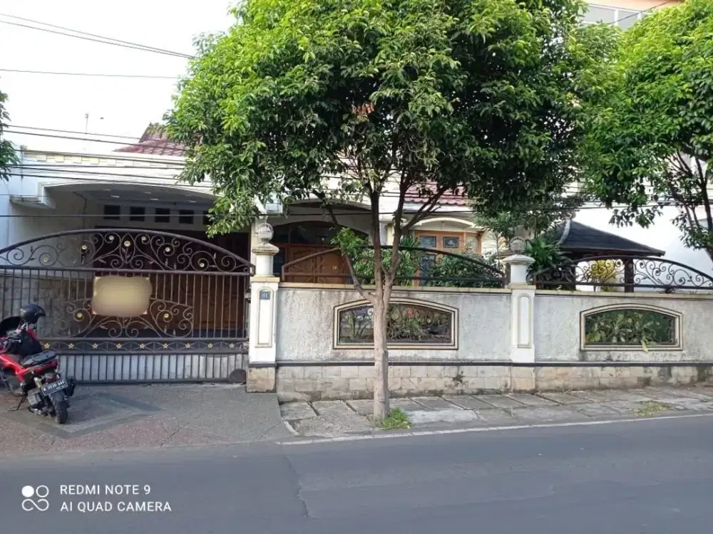 RUMAH DIJUAL JL. KALIURANG -MALANG KOTA SIAP HUNI DAN TERAWAT DEKAT RS SAIFUL ANWAR MALANG