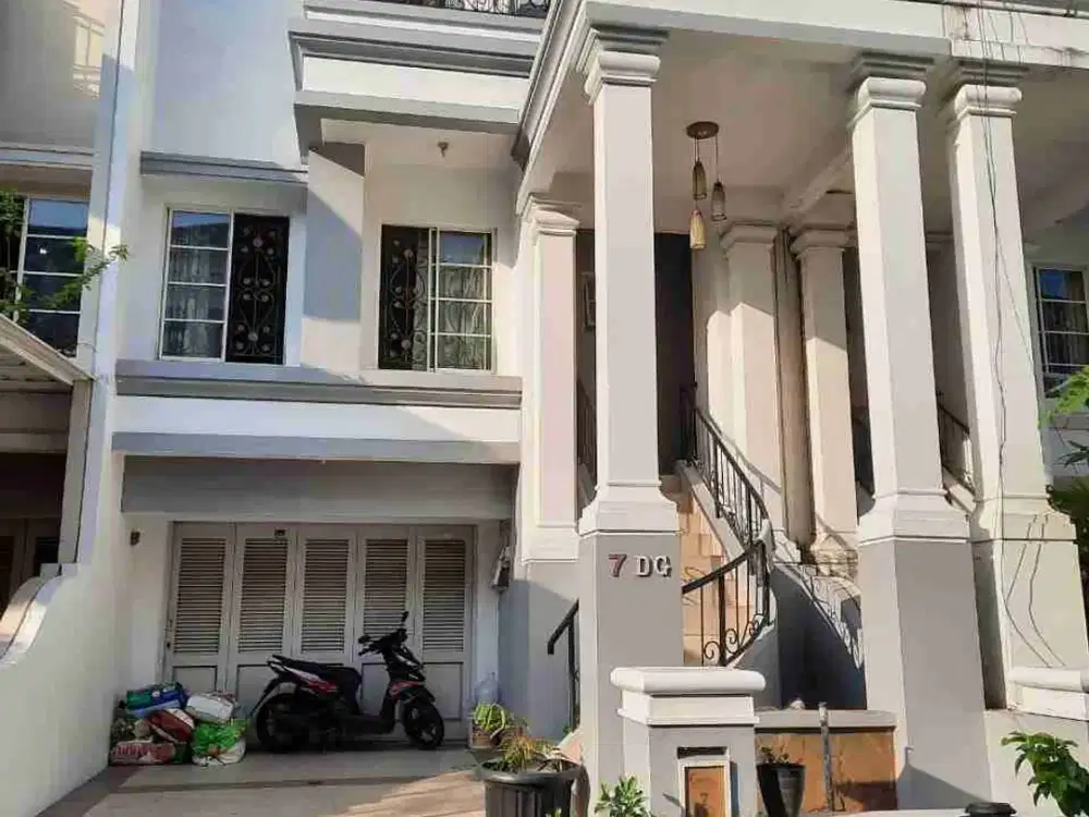 DIJUAL CEPAT RUMAH TOWN HOUSE 3 LANTAI GADING GRANDE KELAPA GADING