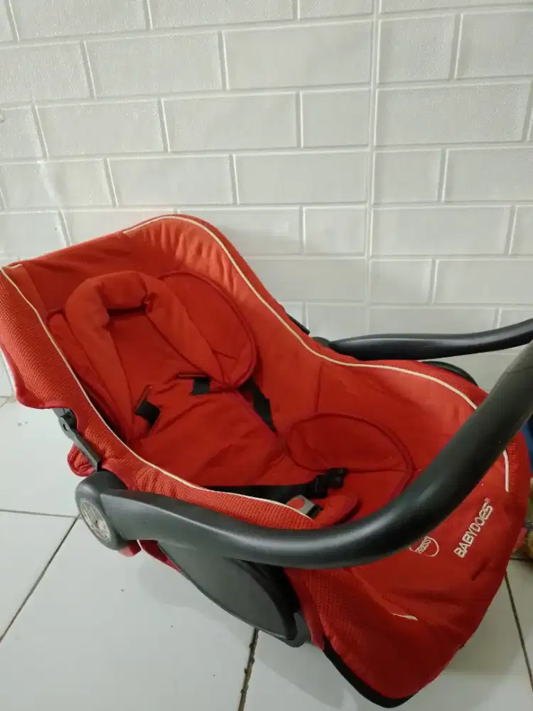 Preloved Carseat Babydoes Merah