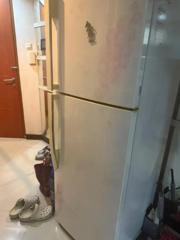 Kulkas LG 2 pintu