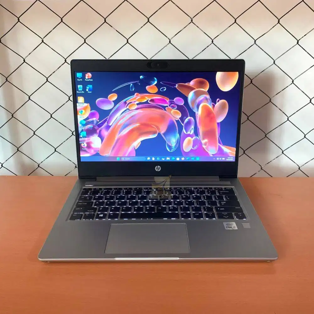 HP ProBook 430 G6 / i7-8565U / RAM 8GB / SSD 256GB / W11