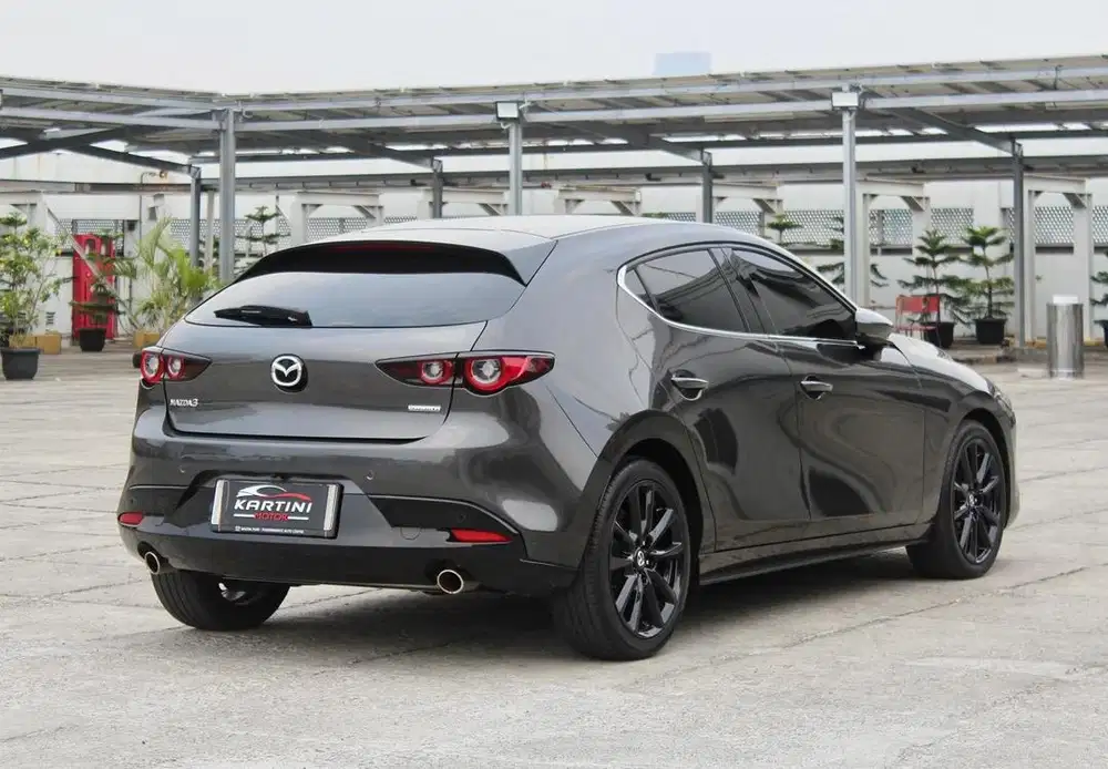 Mazda 3 Hatchback 2023 LOW KM 17rb FULL Record Mazda TGN 1 dr Baru