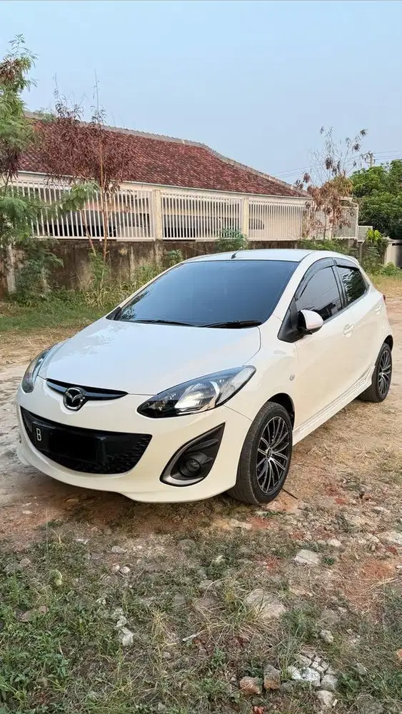 Mazda 2 R matic type tertinggi