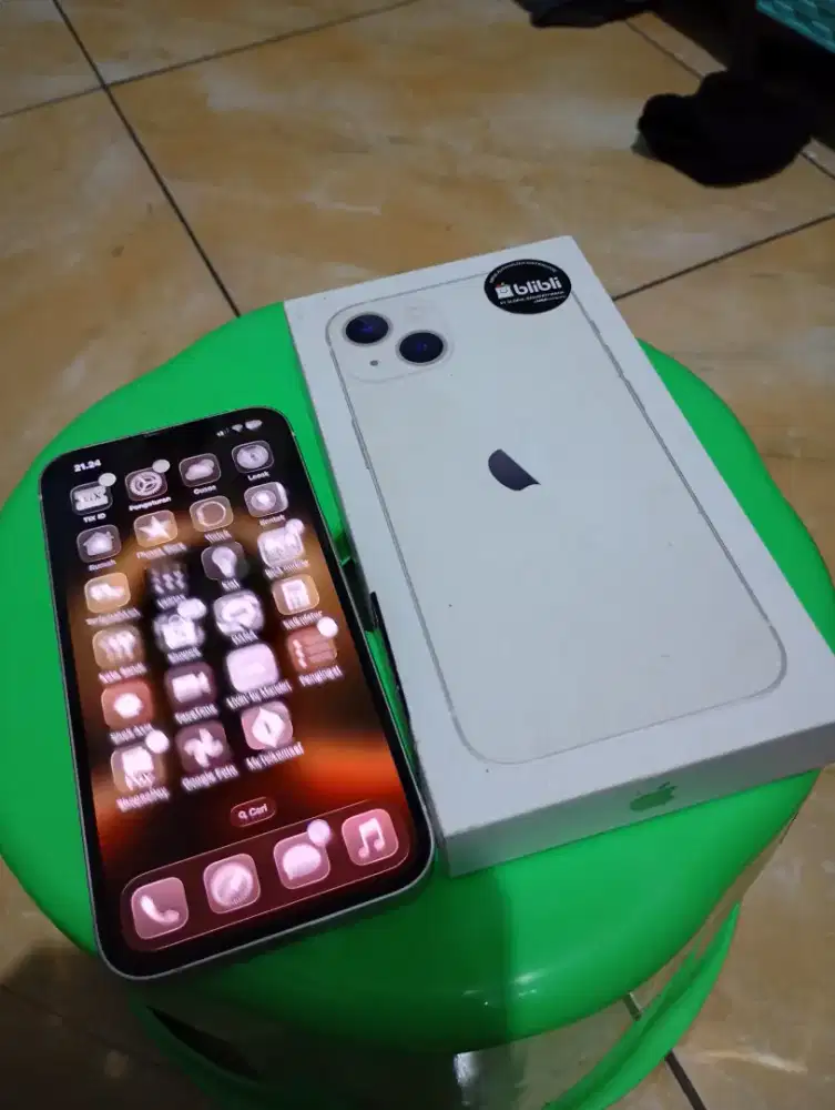 iPhone 13 basic 128gb putih ex blibli