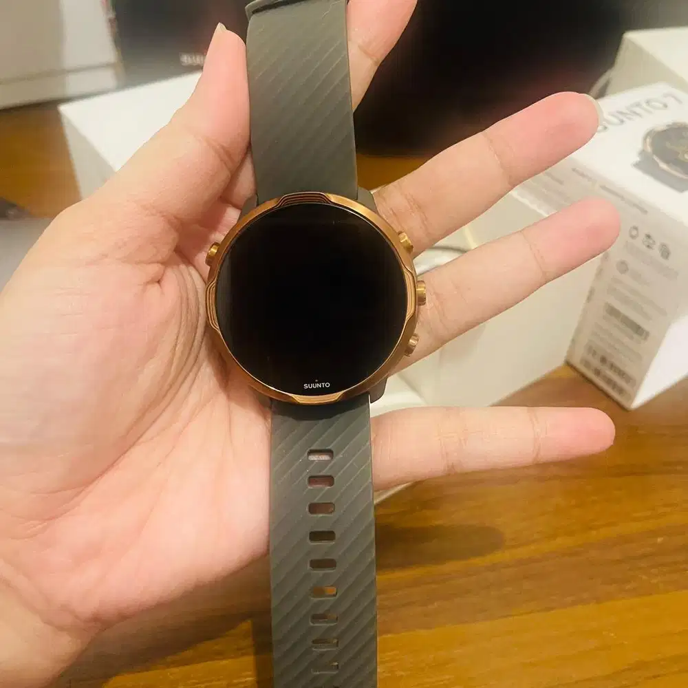 Suunto 7 Smartwatch Jam Tangan Outdoor
