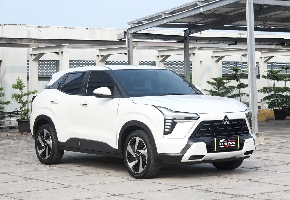 Mitsubishi X-Force Ultimate 2023 Kilometer 50rban Full Record