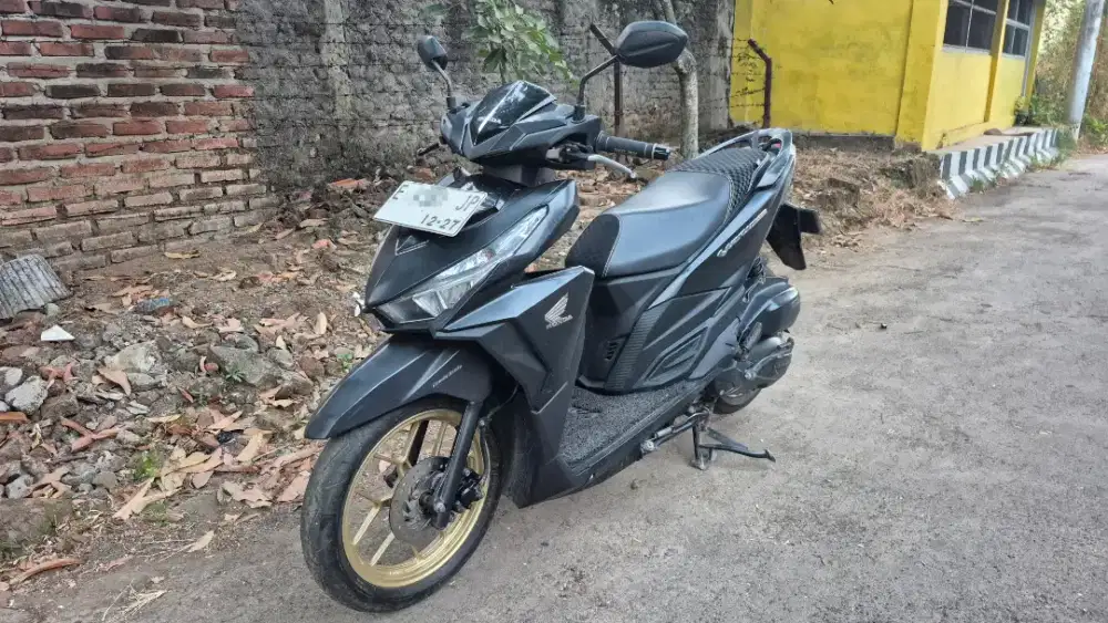 Honda Vario 150 Led Old 2017 odo 51rb kondisi ori & all new bodi kasar