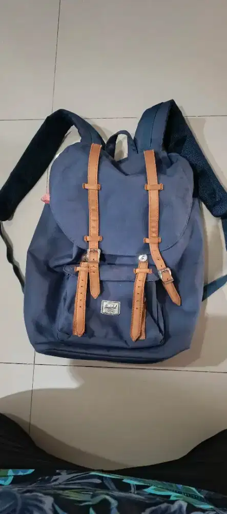 Dijual tas Herschelll Original...Kualitas Ok..awet..