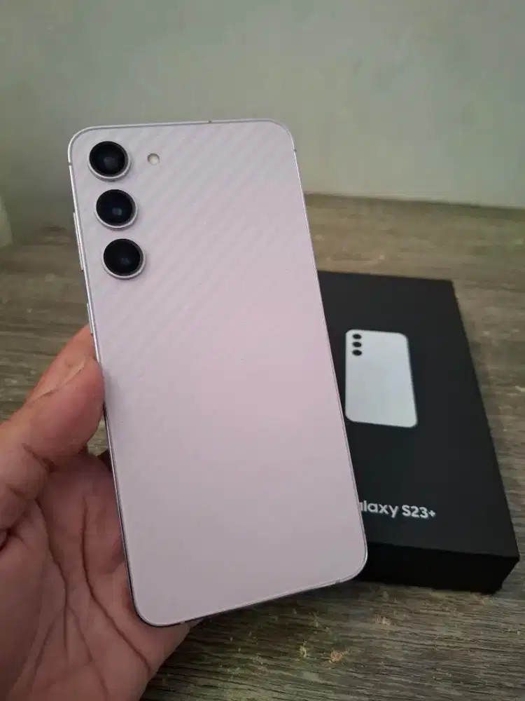 Samsung s23 plus 8/512 lavender