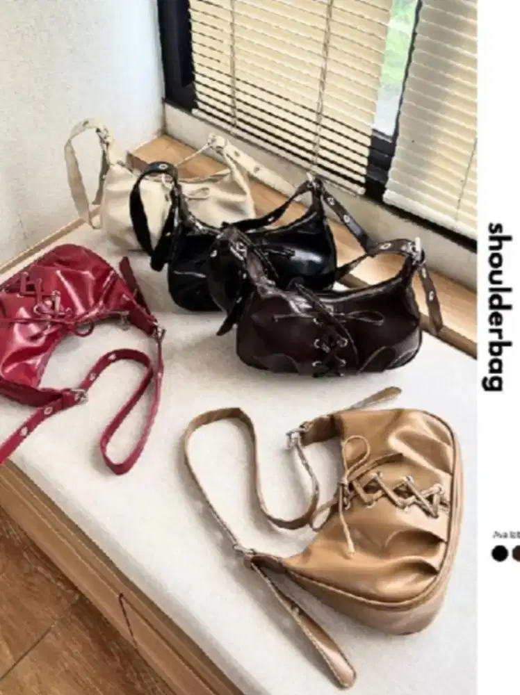 Tas maroon tali lucu