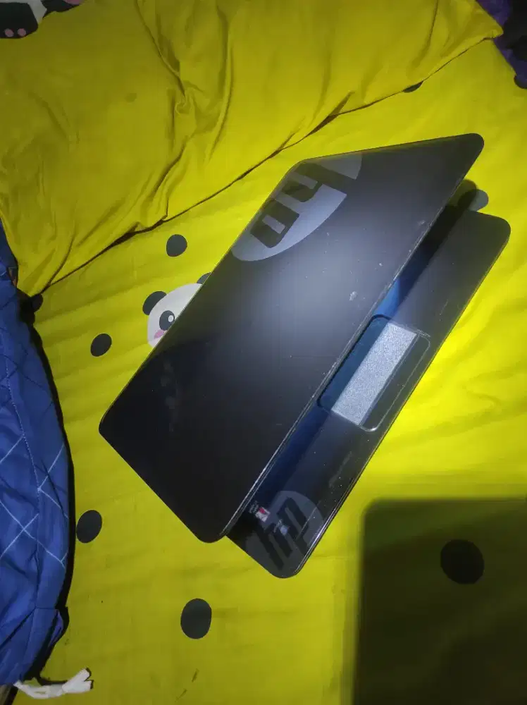 Laptop hp1000 ram 4gb//500gb//2jam+