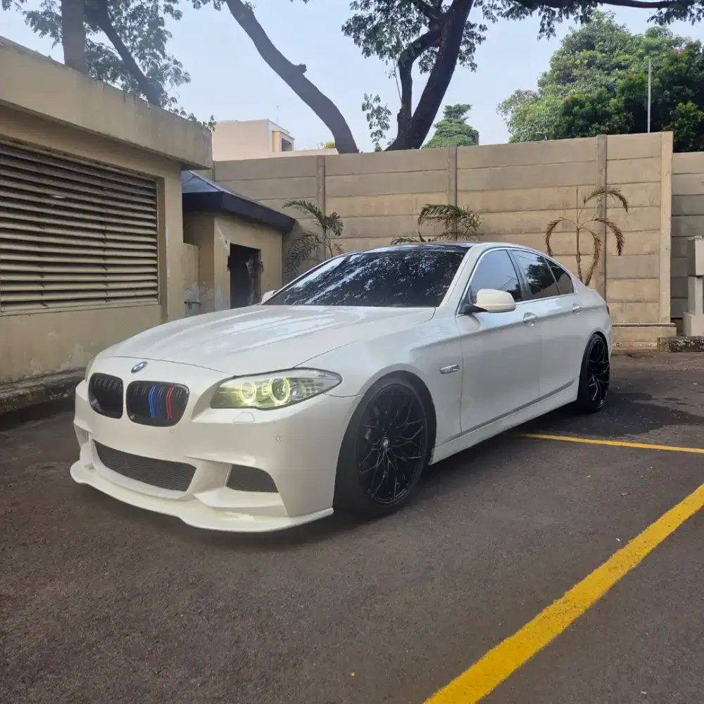 ( HARGA CASH BEST PRICE ) BMW 520i 2013 Full Mods F10