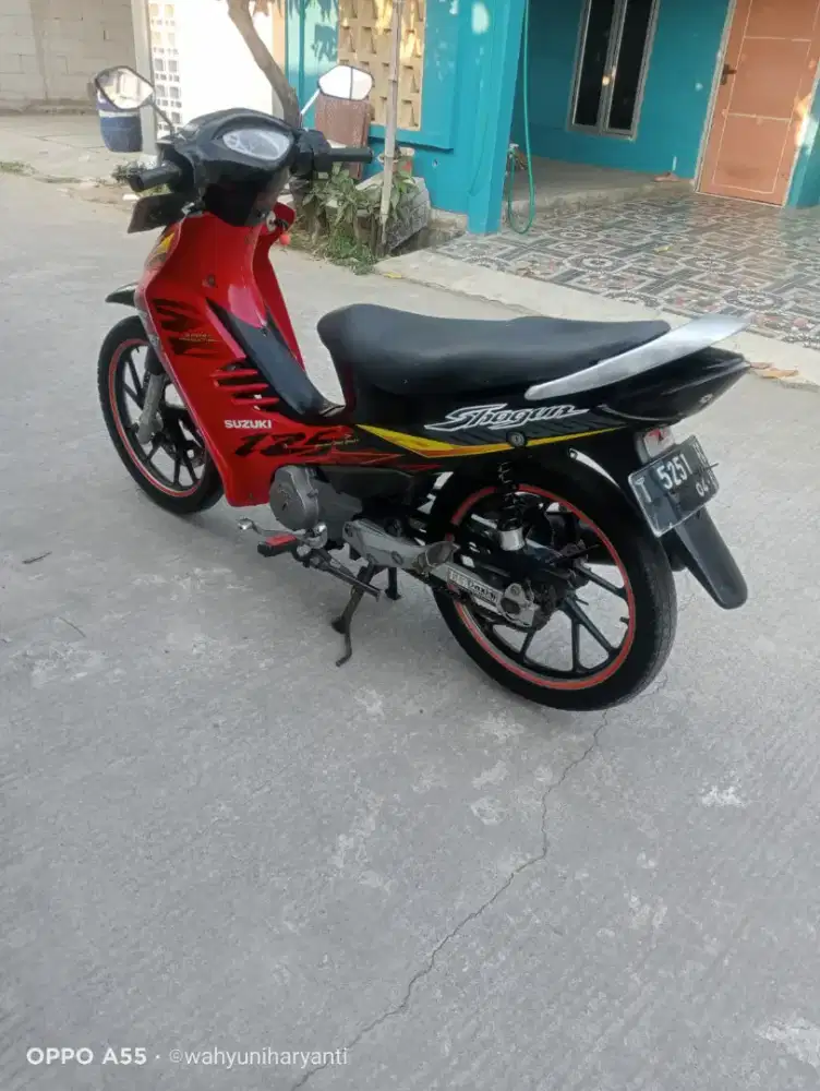 Suzuki shogun 125 R 2006