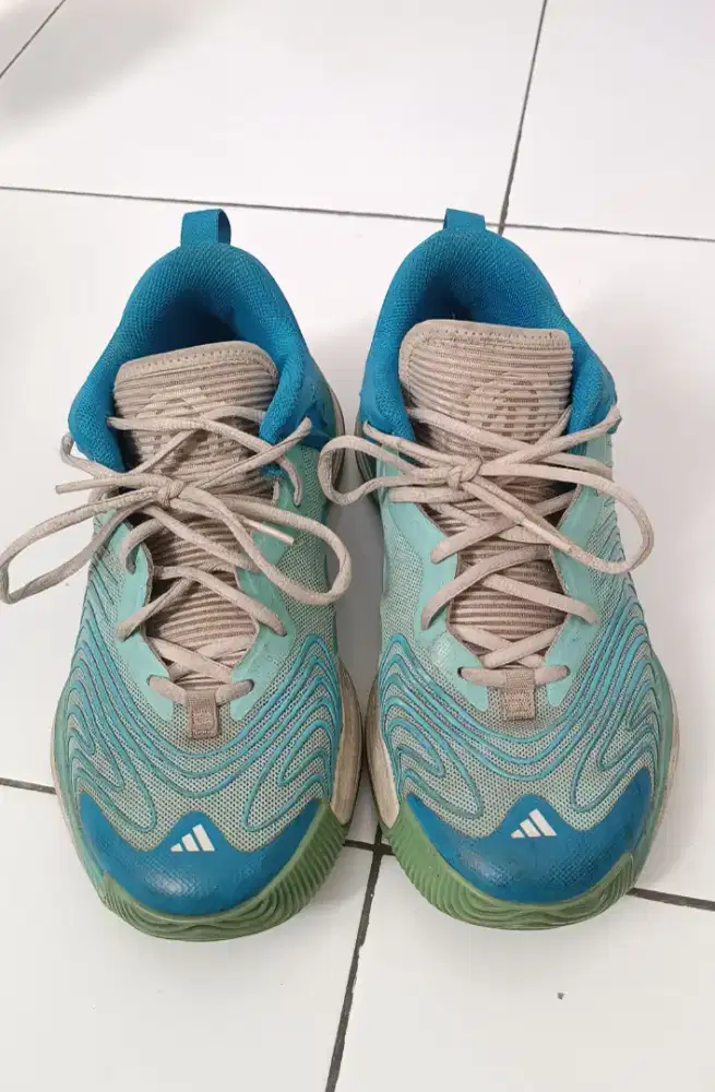 Sepatu basket Adidas son of chi 3 (derrick rose) sz. 42
