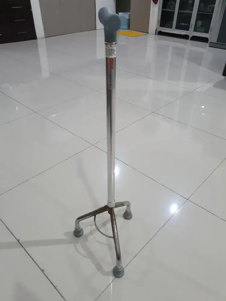Tongkat Gea 3 kaki