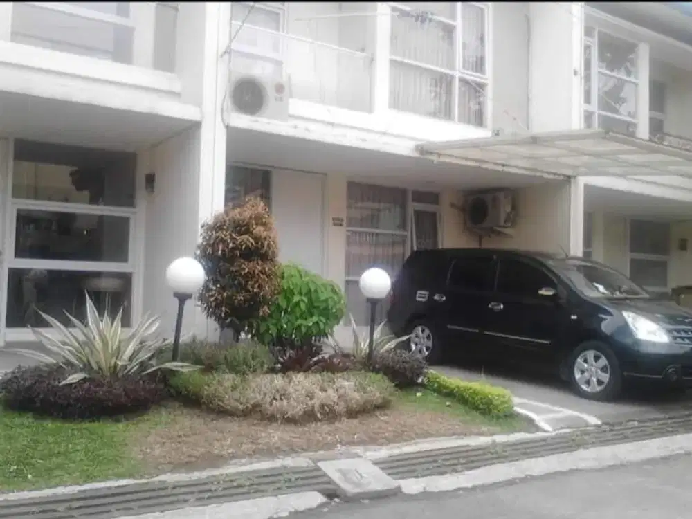 Rumah 2 Lantai Minimalis Modern di Komplek Pasir Pogor Ciwastra Margacinta dekat Margahayu Raya
