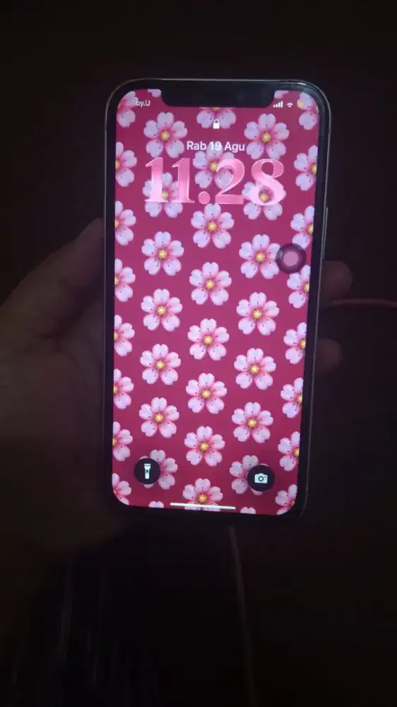 Iphone 12 basic 64 gb all operator inter lcd ganti an hp kabel aja