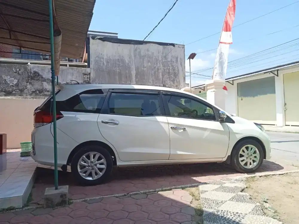 Honda mobillio 2016 type e manual