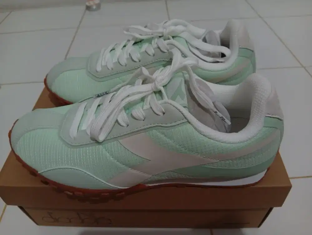 Sepatu Diadora Seyvild Baru
