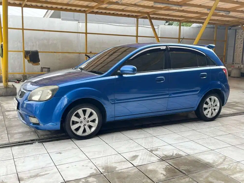 Kia Rio 2011 Bensin
