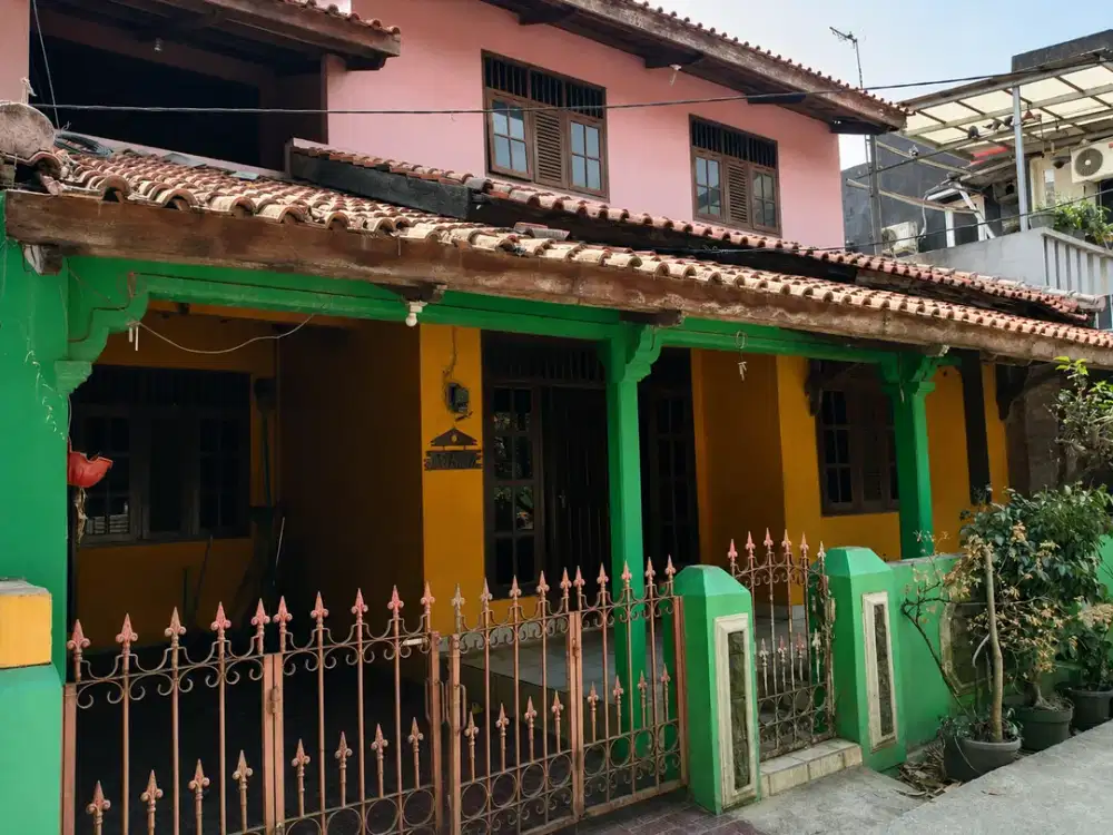 Dijual murah rumah 2 lantai, lokasi strategis di Jaka kencana, Bekasi