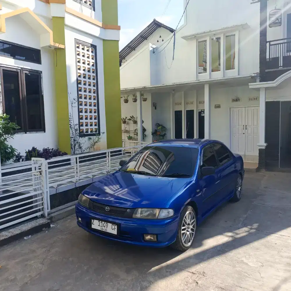 mazda familia 323