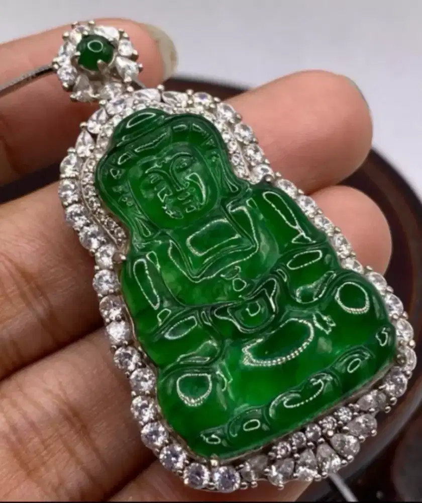Jadeite jade giok Burma type A