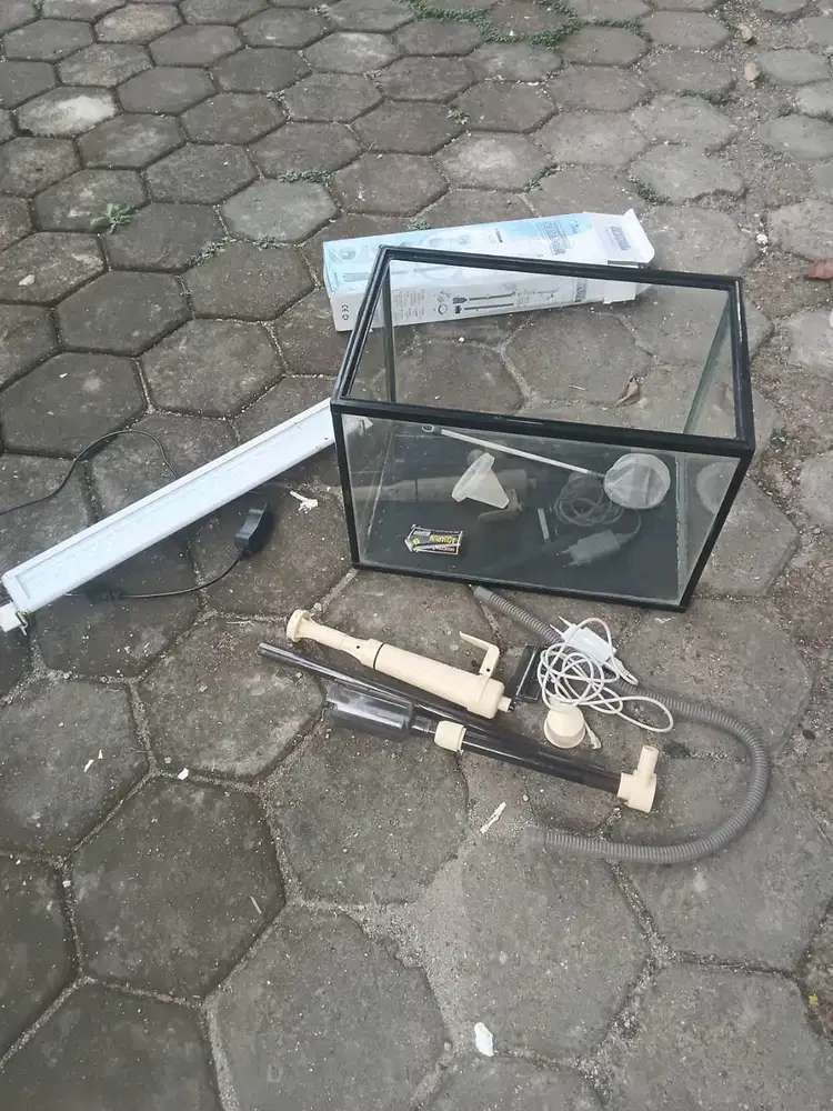 Aquarium Nikita, PxLxT = 40x25x28 Cm & Semua Assesories di Foto, Depok