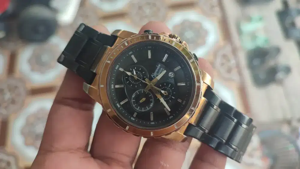 Jam second Alexandre Christie