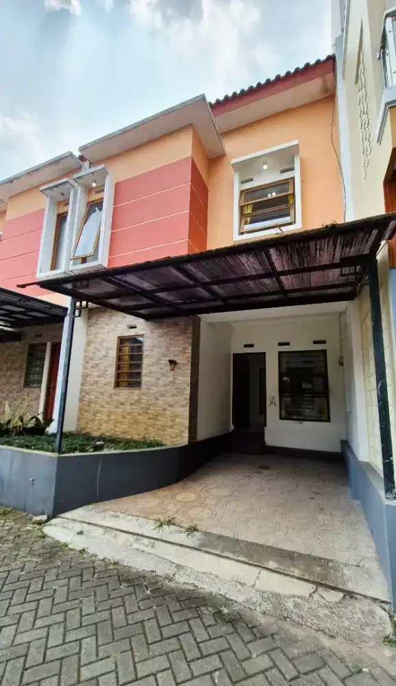 Dijual Rumah Bandung utara POLBAN sarijadi gegerkalong UPI Sariwangi