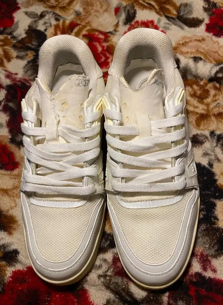 sepatu lv size 42
